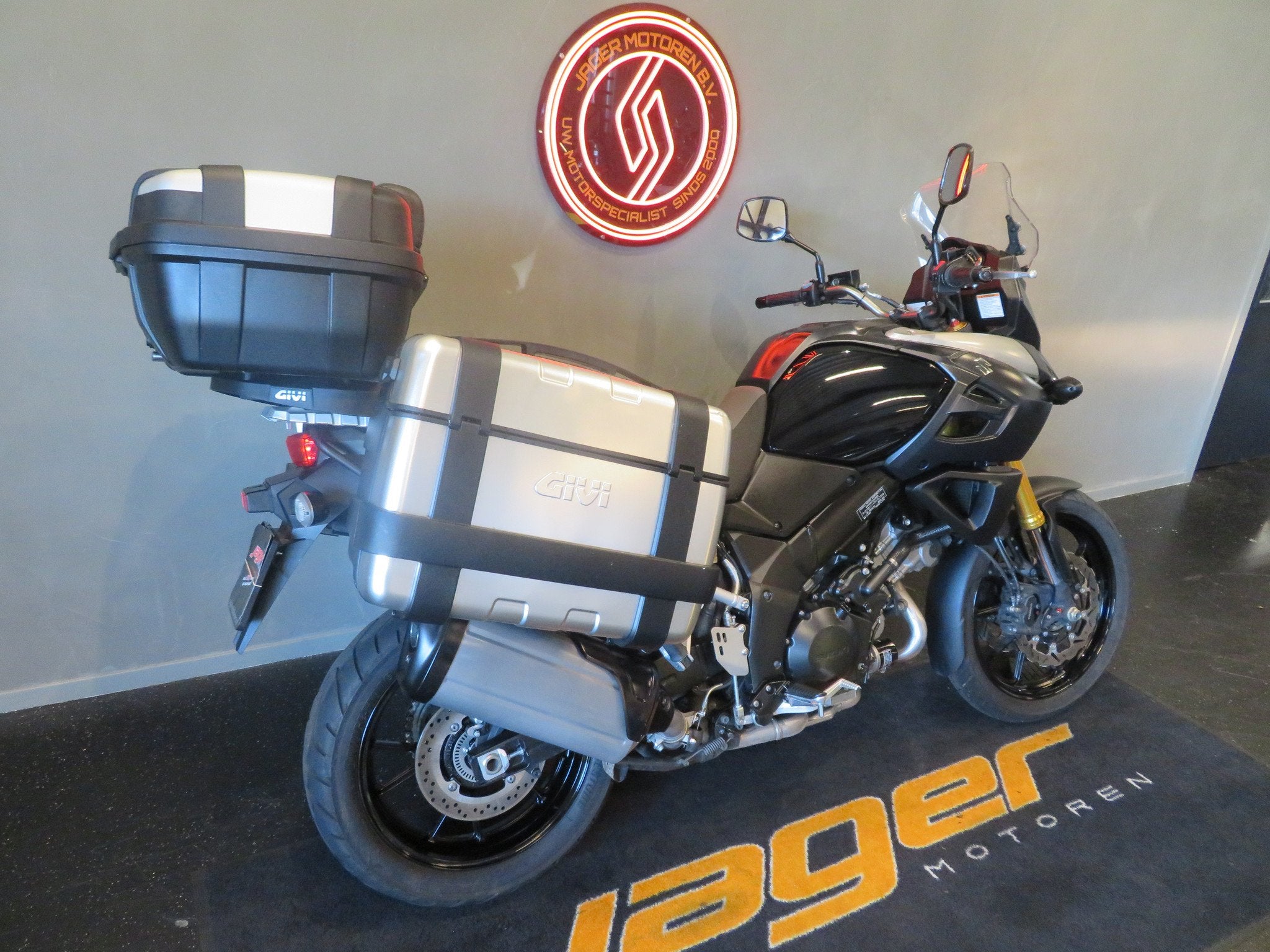 Suzuki DL 1000 V-STROM KOFFERS ZEER FRAAI! (bj 2016), Toermotor, 1037 cc, Gebruikt, Bedrijf