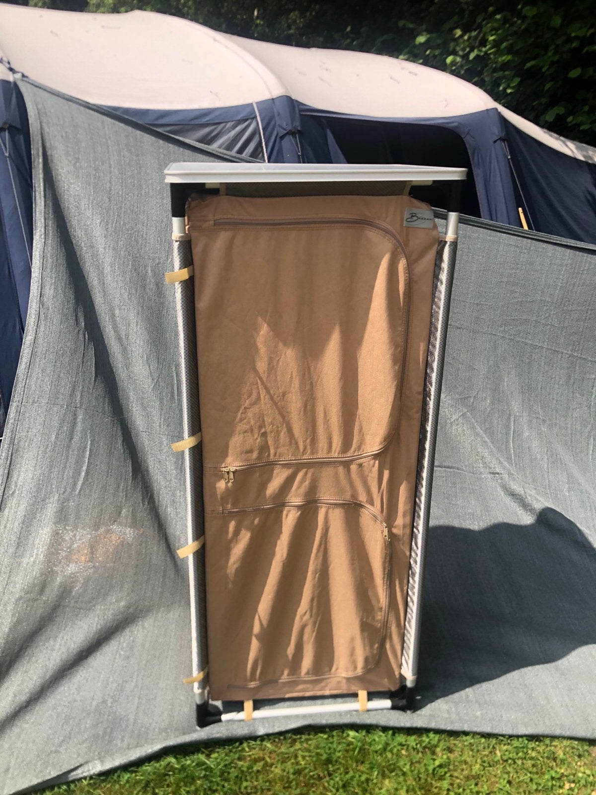 Handige opvouwbare campingkast - Bardani, Ophalen, Zo goed als nieuw