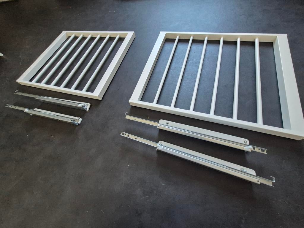Ikea komplement uittrekbare broekhanger wit 75x58cm 2 stuks, Ophalen, Zo goed als nieuw