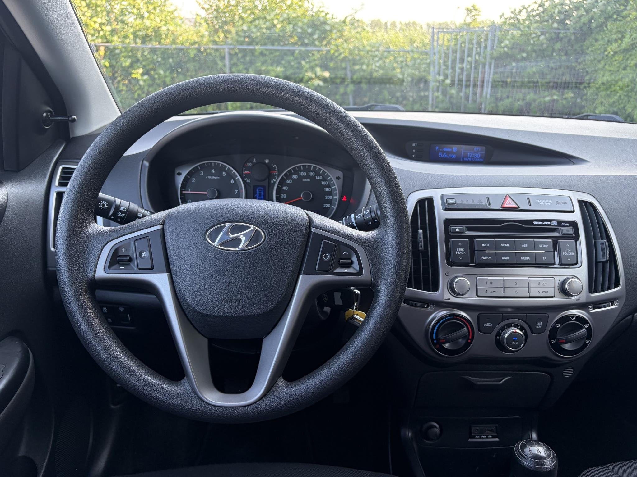 Hyundai i20 1.2i Business Edition 1e Eigenaar,Afn.Trekhaak,A, Euro 5, Gebruikt, 31 €/maand, 4 cilinders