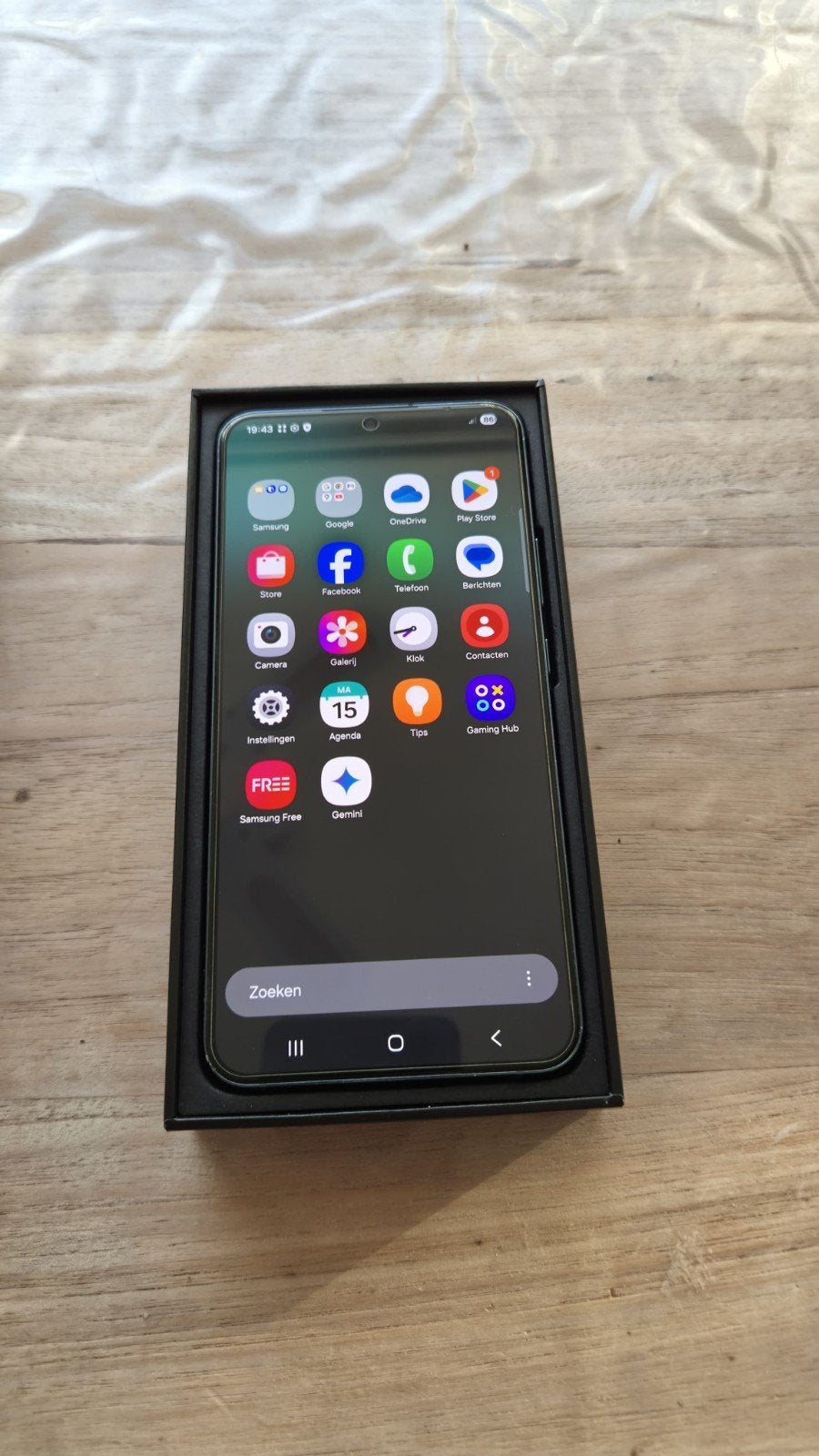 Samsung s 22 plus 128 gb met bescherming en 4 hoesjes, Telecommunicatie, Mobiele telefoons | Samsung, Ophalen, Zwart, Zo goed als nieuw