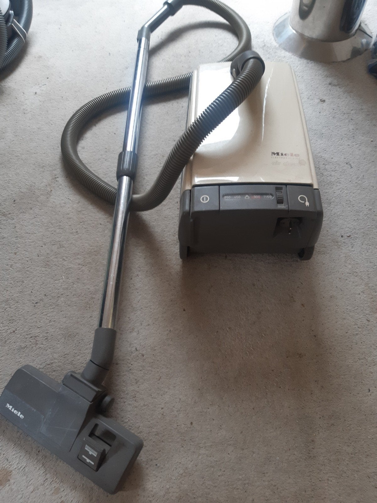 oude Miele stofzuiger S 233, Gebruikt, Miele, Sledestofzuiger, Ophalen