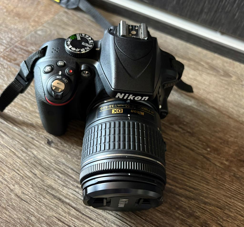 Nikon D3300 met Nikon 2 lenzen en toebehoren, Ophalen, Zo goed als nieuw, Spiegelreflex, Nikon