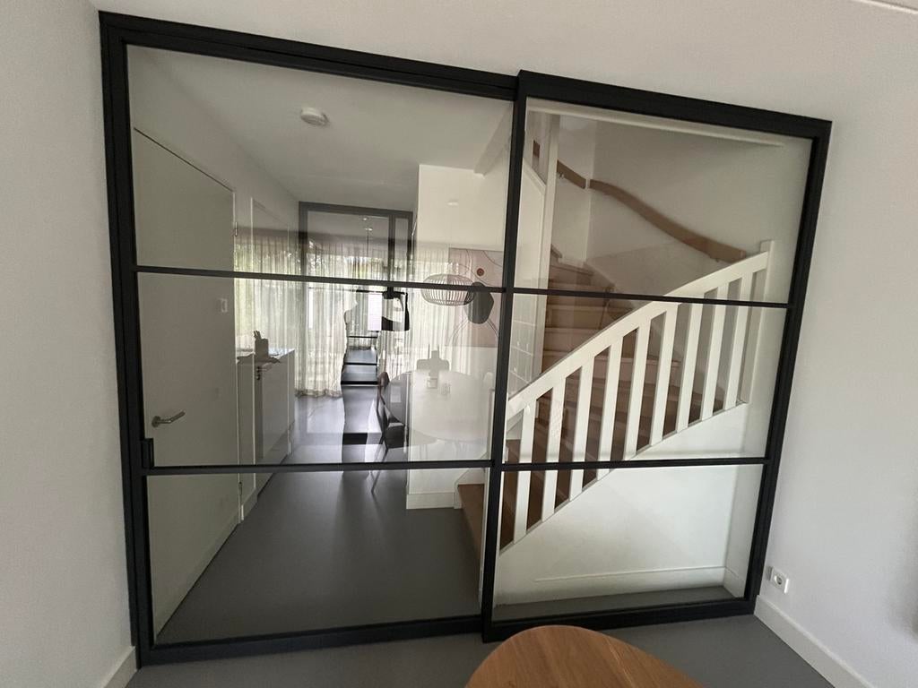 Zwarte schuifdeur met wand van Gewoon Gers., Ophalen, Binnendeur, Zo goed als nieuw, Schuifdeur