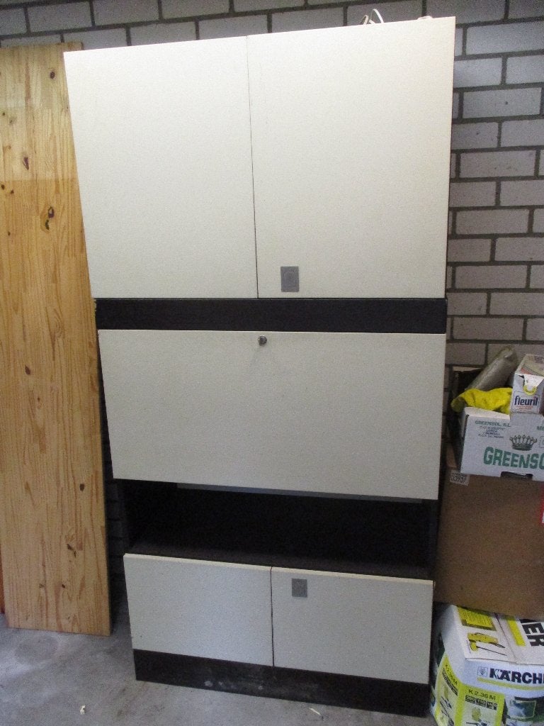 Bergmeubel met schrijfbureautje en verlichting., Huis en Inrichting, Ophalen, Gebruikt, Minder dan 150 cm, Minder dan 100 cm