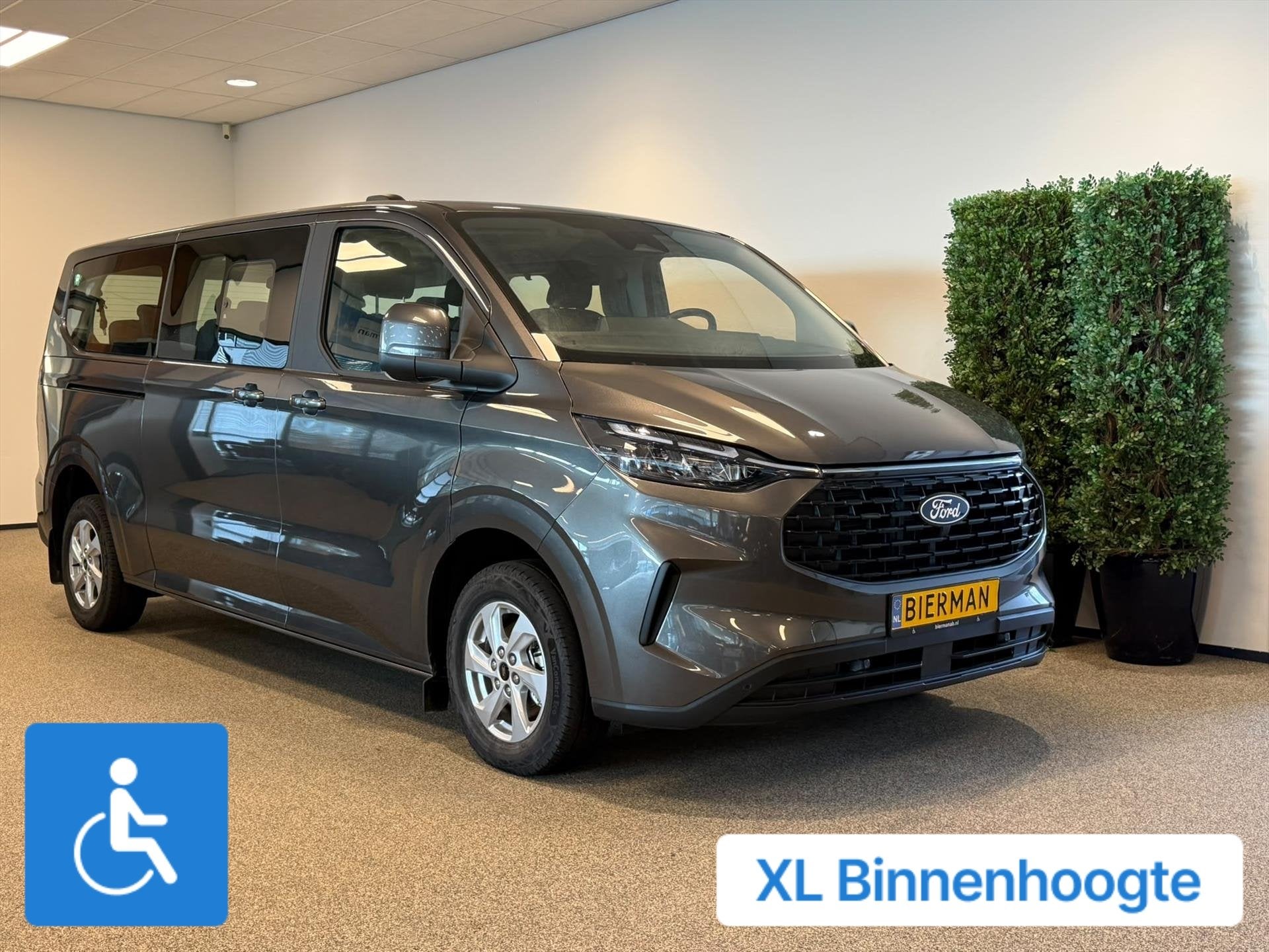 Ford Tourneo Custom L2H1 Rolstoelbus Bodemverlaging XXL-ombo, Auto's, 12 maanden, Gebruikt, Overige carrosserieën, Bedrijf