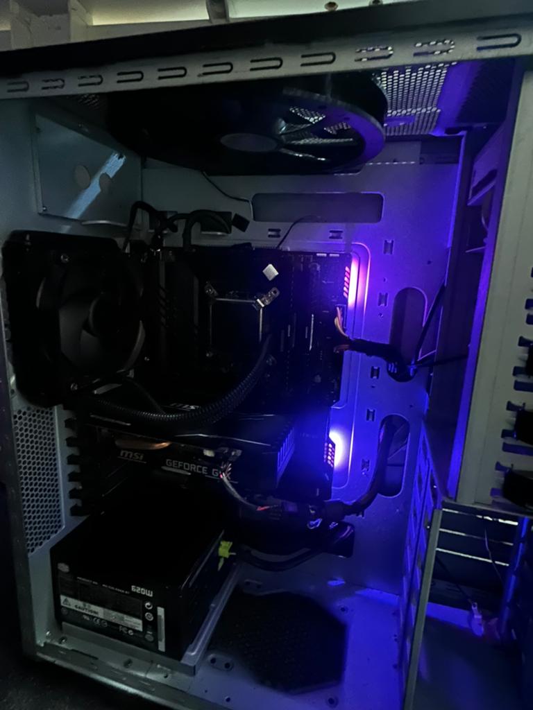 Game pc (werkt niet) gaat wel aan, Computers en Software, Desktop Pc's, Onbekend, Gaming, Ophalen