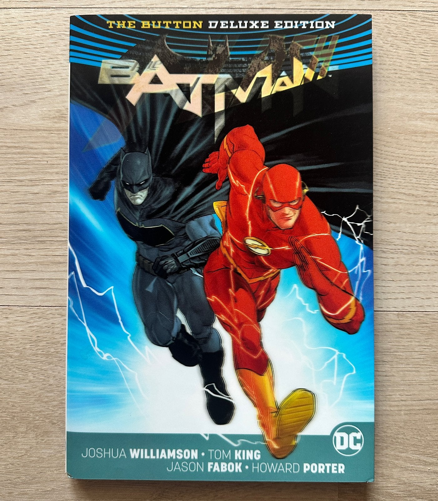 Batman/The Flash: The Button 2017 HC Deluxe (Rebirth), Boeken, Strips | Comics, Eén comic, Amerika, Ophalen of Verzenden, Zo goed als nieuw