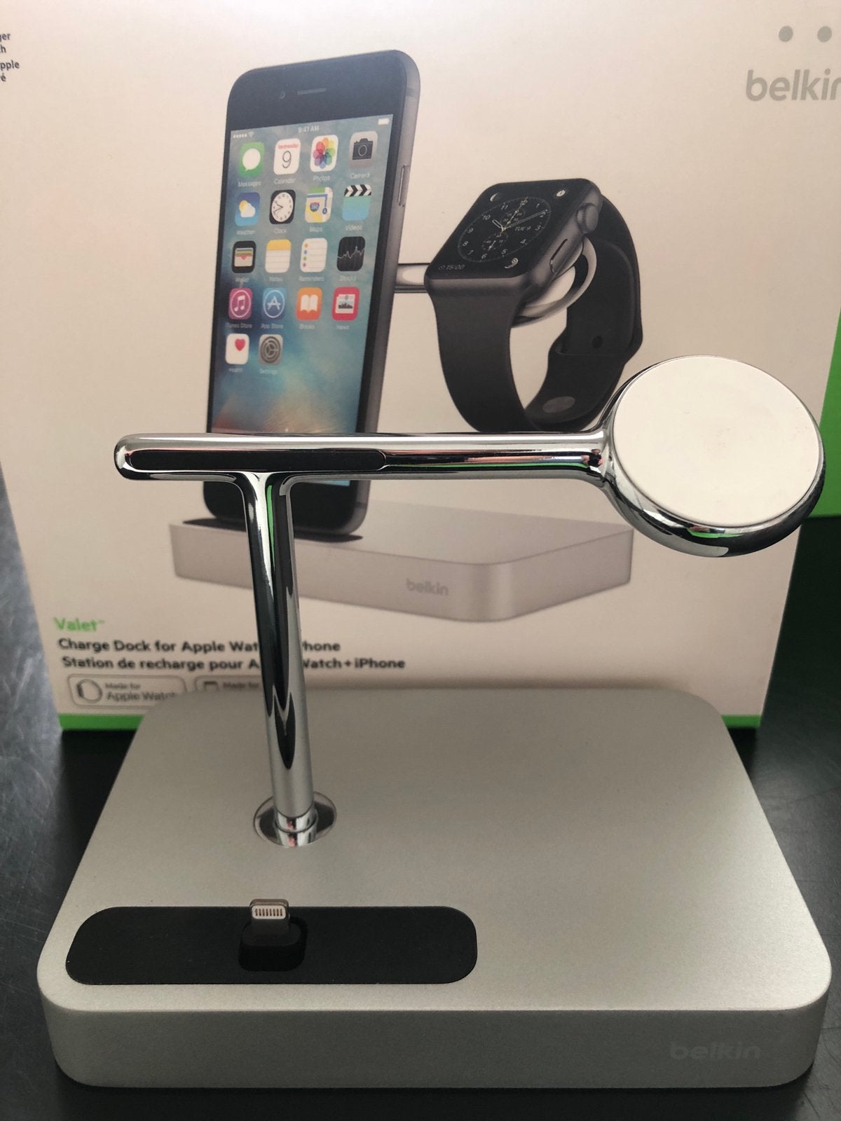 Belkin Iphone en AppleWatch dock, Ophalen of Verzenden, Zo goed als nieuw