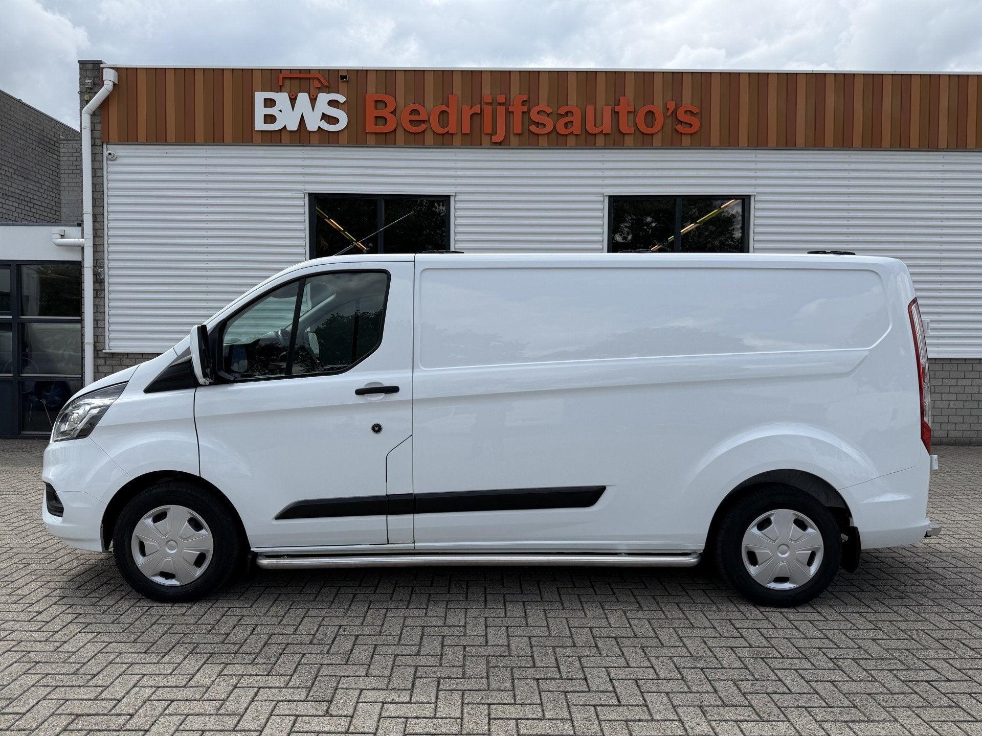 Ford Transit Custom 340 2.0 TDCI 130pk L2H1 Trend / vaste pr, Auto's, Voorwielaandrijving, LED verlichting, 4 cilinders, Met garantie (alle)