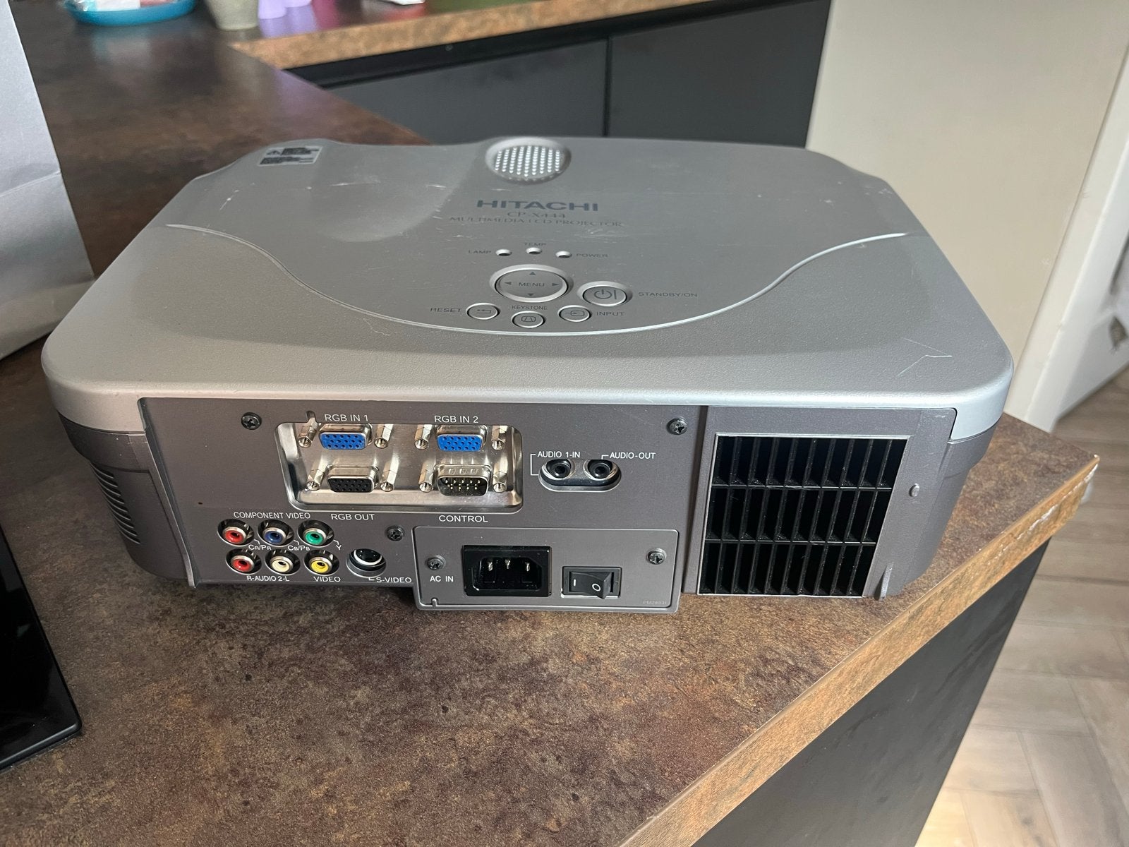 Hitachi CP-X444 LCD Projector met kabels, Audio, Tv en Foto, Beamers, Ophalen, Gebruikt, LCD, Overige resoluties