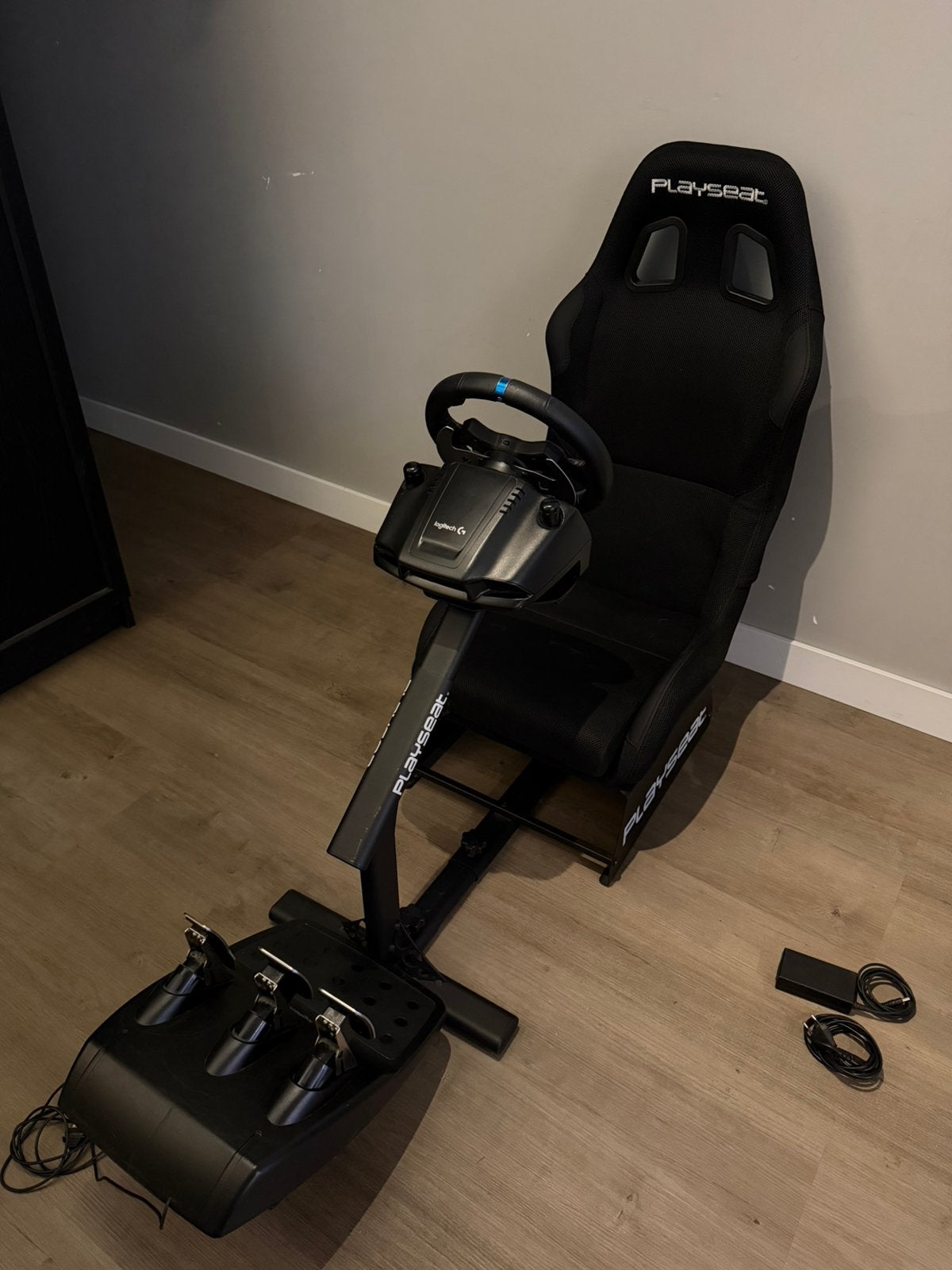 Playseat Evolution racestoel + logitec g29 stuur, Racestoel, PlayStation, Zo goed als nieuw, Playseat