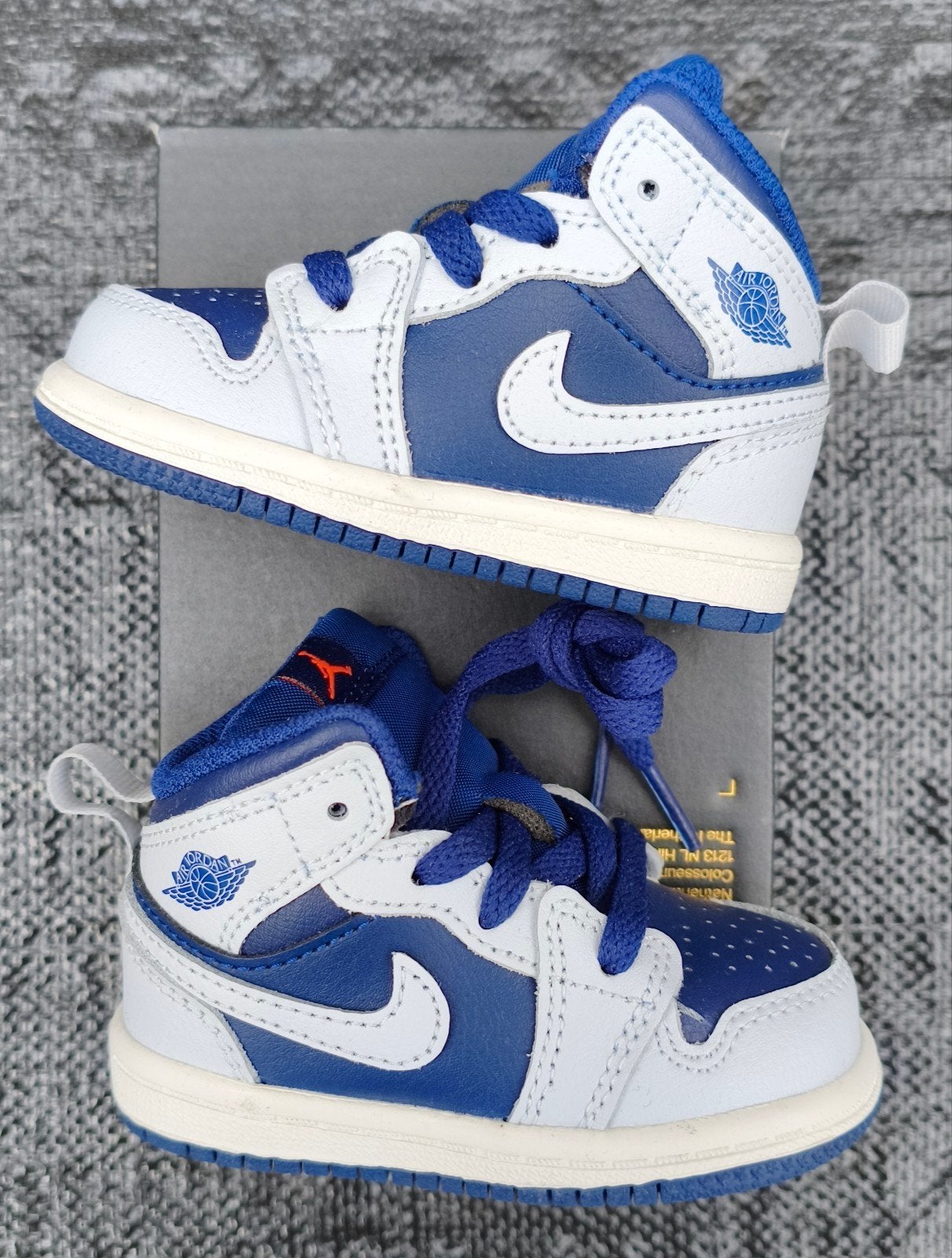 Nike Jordan 1 Mid - 19.5, Jongen of Meisje, Schoenen, Nieuw, Ophalen of Verzenden
