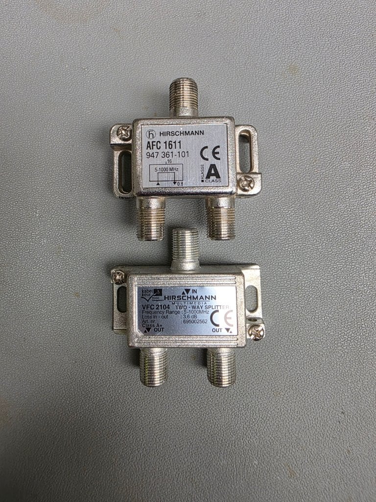 Hirschmann AFC1611 en VFC2104 splitters, Ophalen of Verzenden, Gebruikt, Minder dan 2 meter, Coaxiale kabel