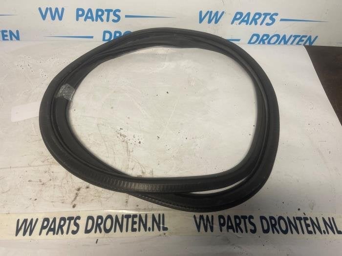 Portierrubber 4Deurs links-achter van een Alfa Romeo Stelvio, Gebruikt, -, Verzenden, -