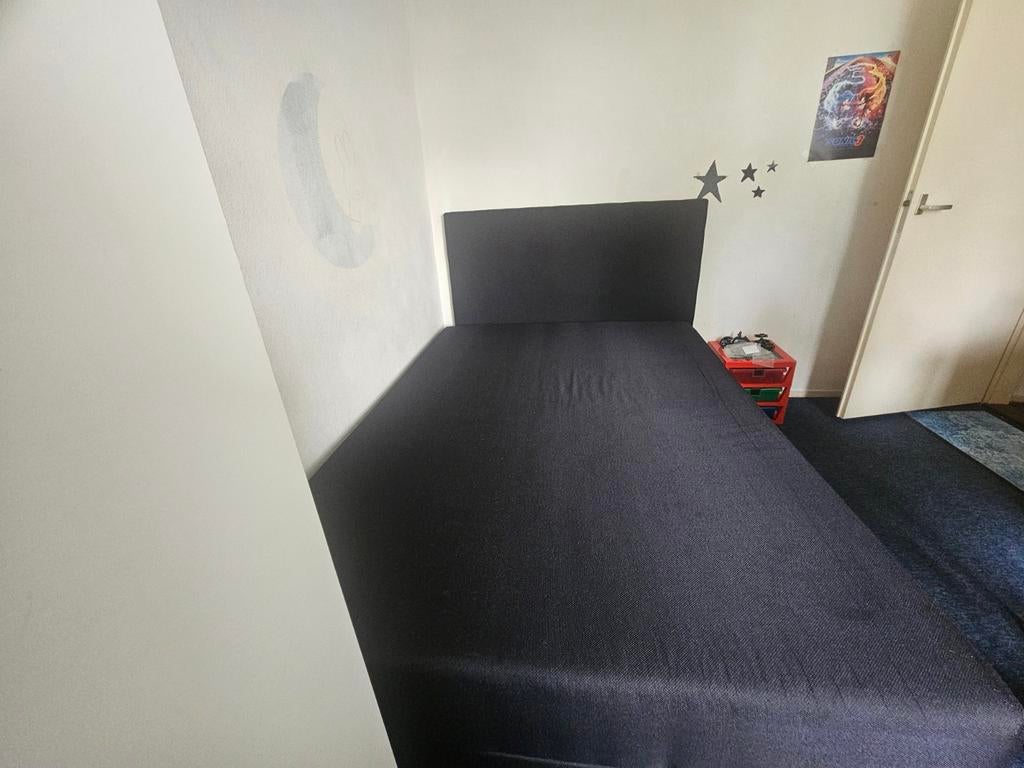 Eenpersoonsbed met opbergruimte onder het bed, Huis en Inrichting, Slaapkamer | Bedden, Ophalen, Modern en functioneel, Gebruikt