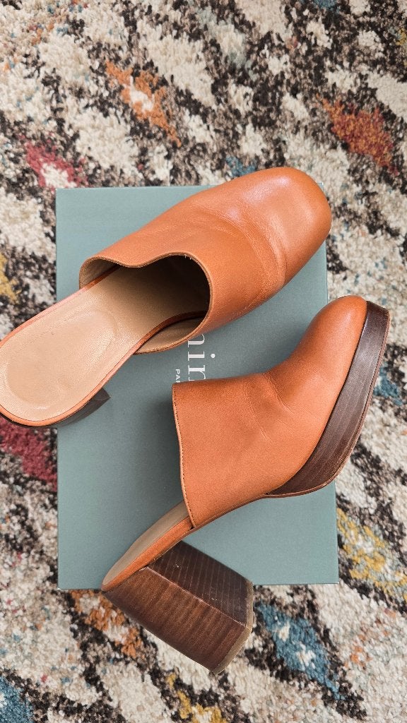 shoes, Kleding | Dames, Bruin, Ophalen of Verzenden, Zo goed als nieuw, Minellii