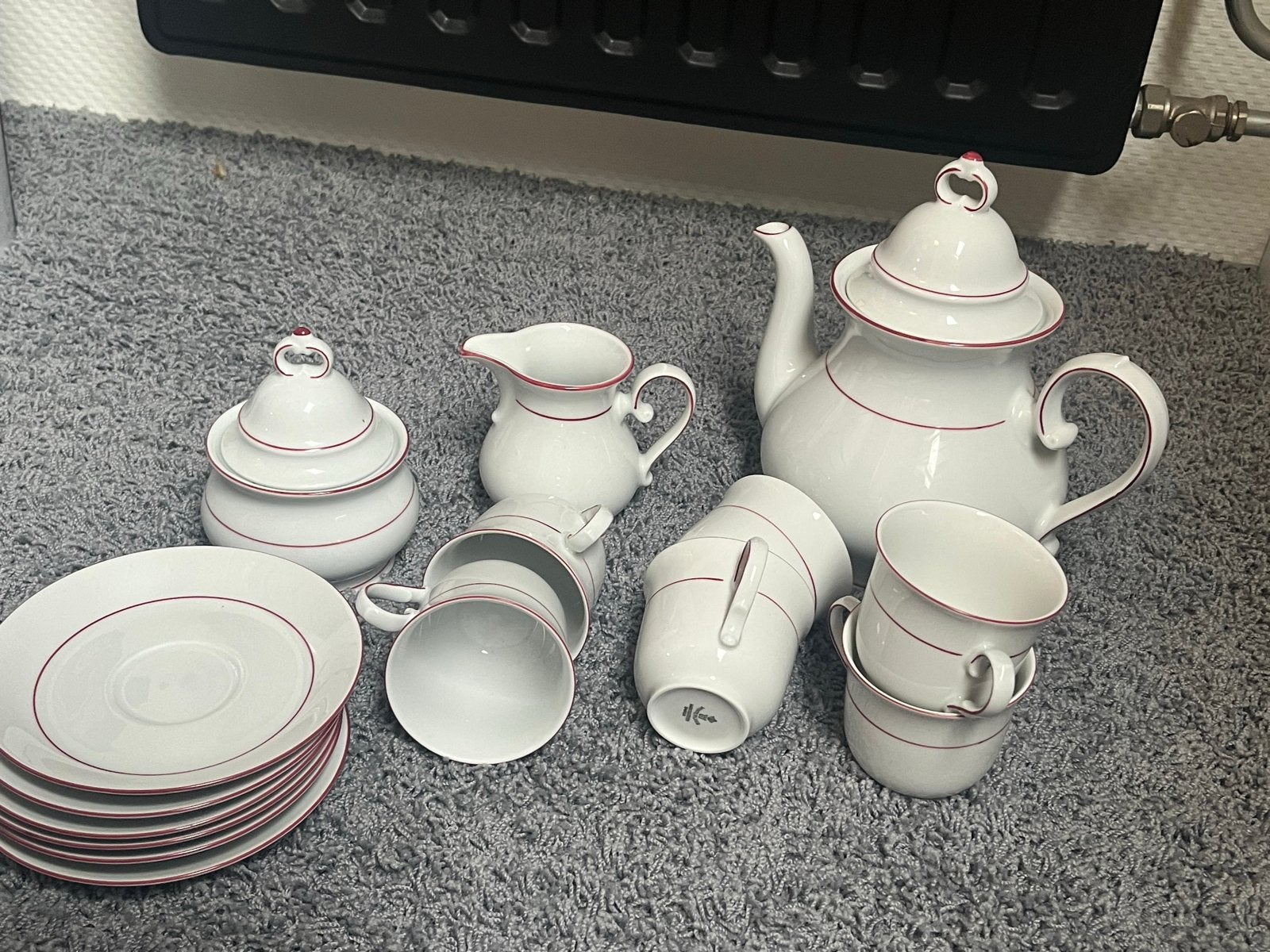 Wit servies met roze  rand, Ophalen, Gebruikt, Overige stijlen, Porselein