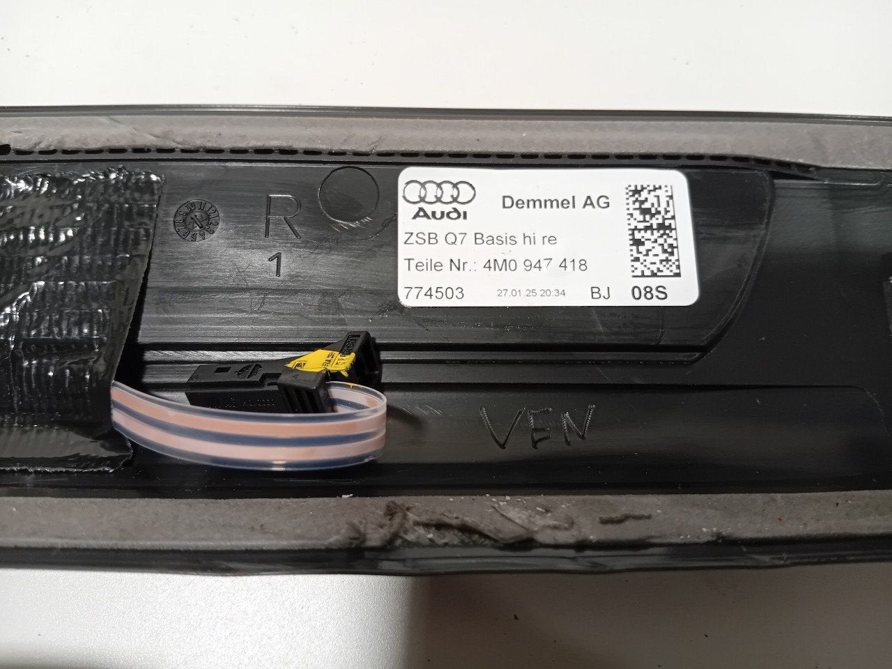 Sierlijst Audi Q8, Onderdelen@venauto.nl, Van der Ven Autorecycling B.V., Gebruikt, Ettenseweg 76, 4706 PB Roosendaal, The Netherlands