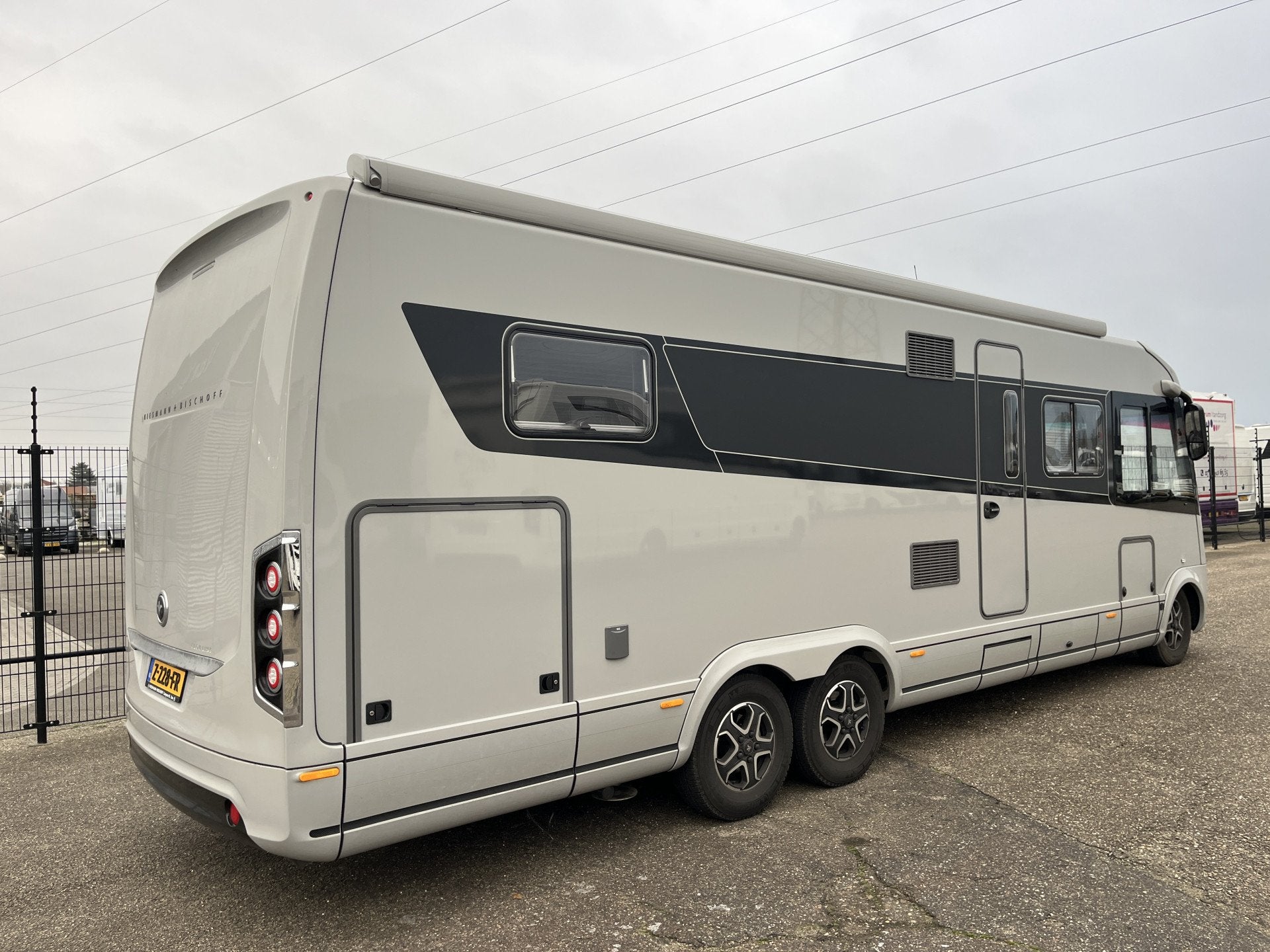 NIESMANN + BISCHOFF ARTO 88EK 180pk Aut +Hefbed Levelsysteem, Niesmann+Bischoff, Galliersweg 39
5349AT  OSS, NL, Diesel, 8 tot 9 meter