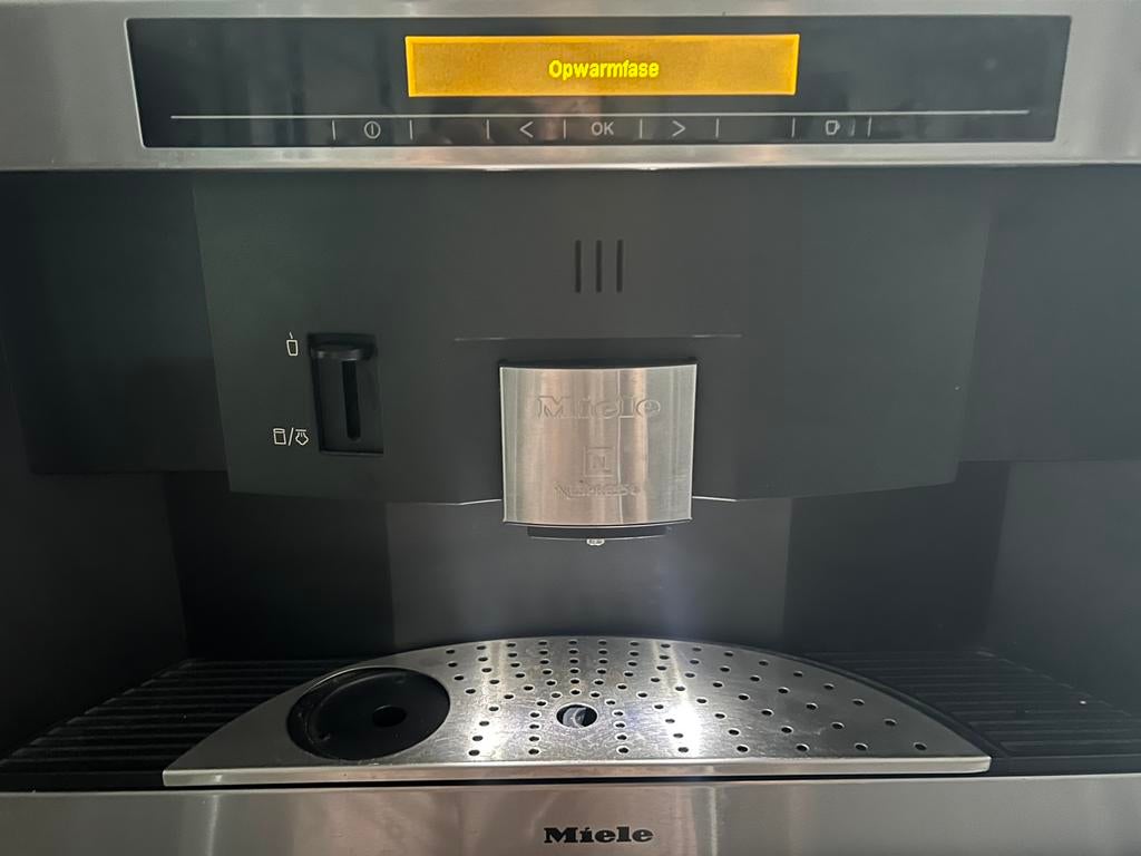 Miele koffemachine-werkt goed, Ophalen of Verzenden, Zo goed als nieuw