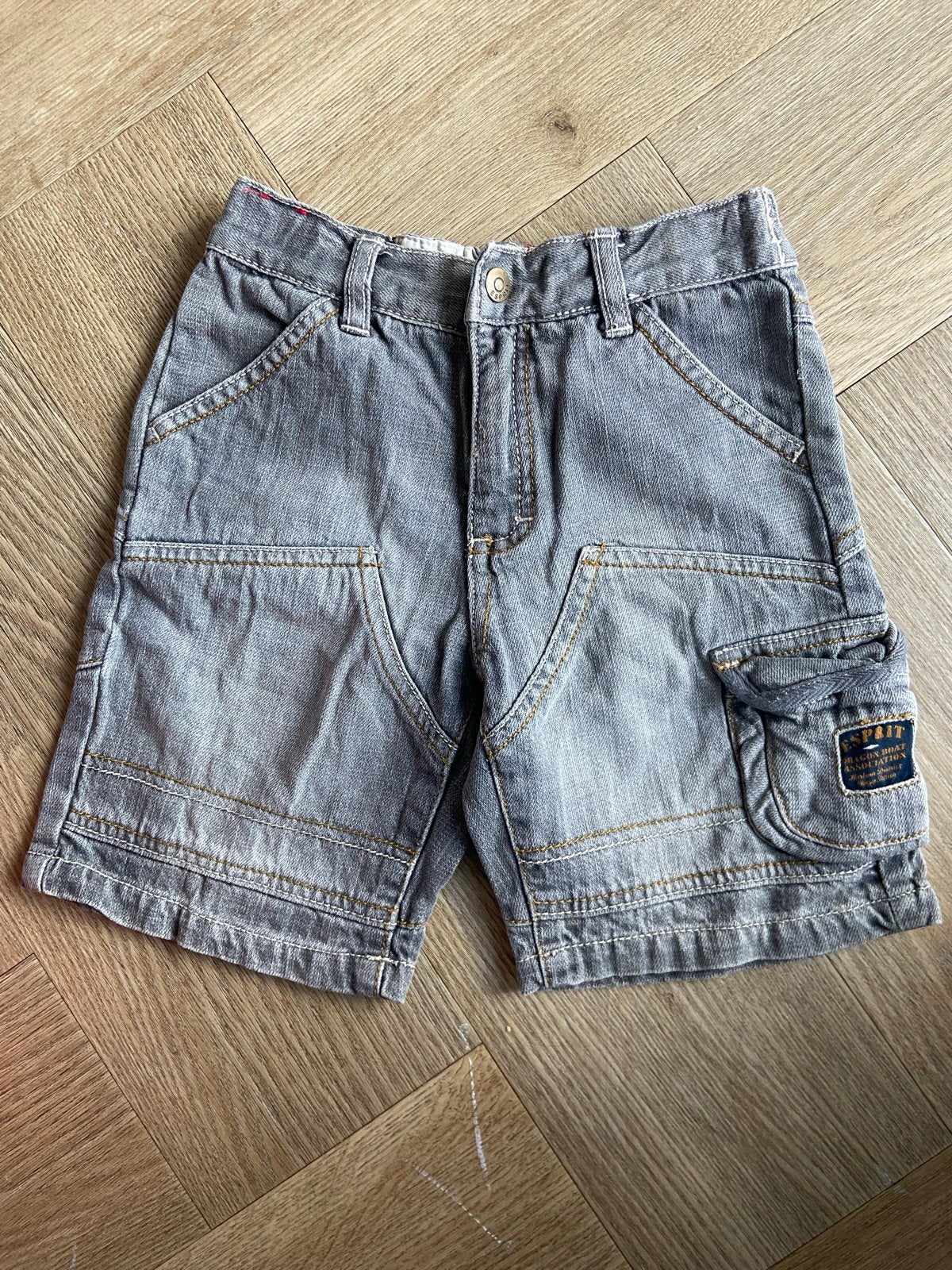 Esprit korte jeans maat 104 voor jongens, Ophalen of Verzenden, Zo goed als nieuw, Jongen, Broek