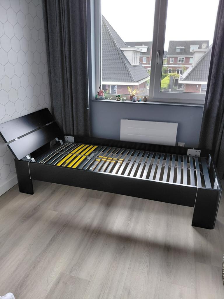 1-persoonsbed Fresh met hoofdbord, Ophalen, Gebruikt, 90 cm, Eenpersoons