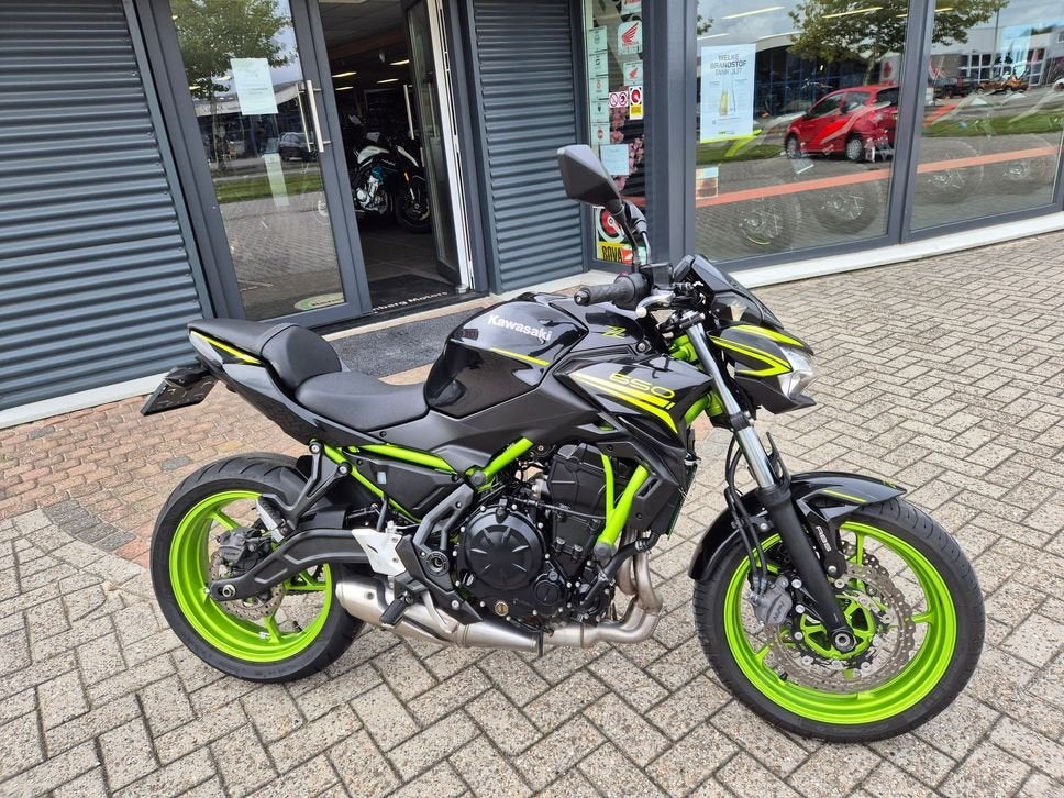 KAWASAKI Z650 (bj 2021), Motoren, 2 cilinders, 649 cc, Bedrijf, Onbekend
