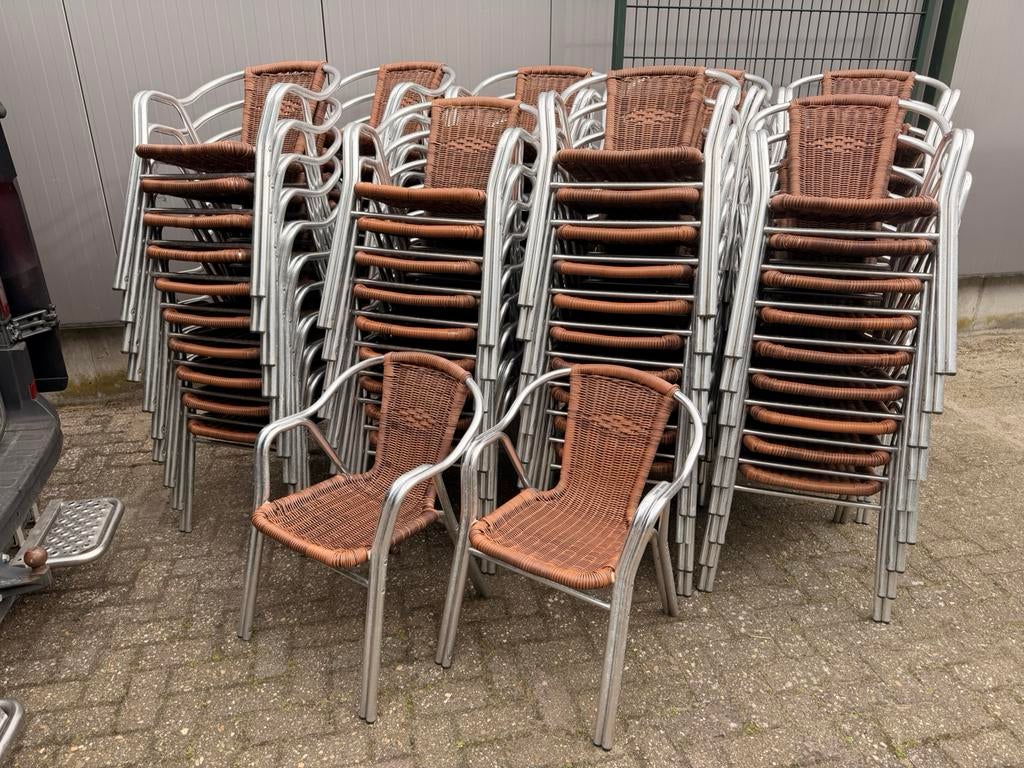 Aluminium stapelbare terrasstoelen wicker stoelen terras, Tuin en Terras, Tuinstoelen, Ophalen of Verzenden, Gebruikt, Aluminium