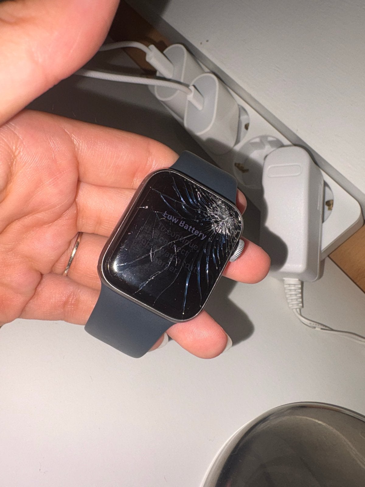 Apple Watch SE 40mm - Gebarsten scherm, Ophalen, Gebruikt, Zwart, IOS