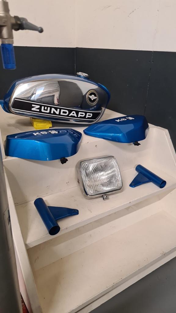 ZUNDAPP 529/530. KS50 SPUITSET, Ophalen of Verzenden, Tank