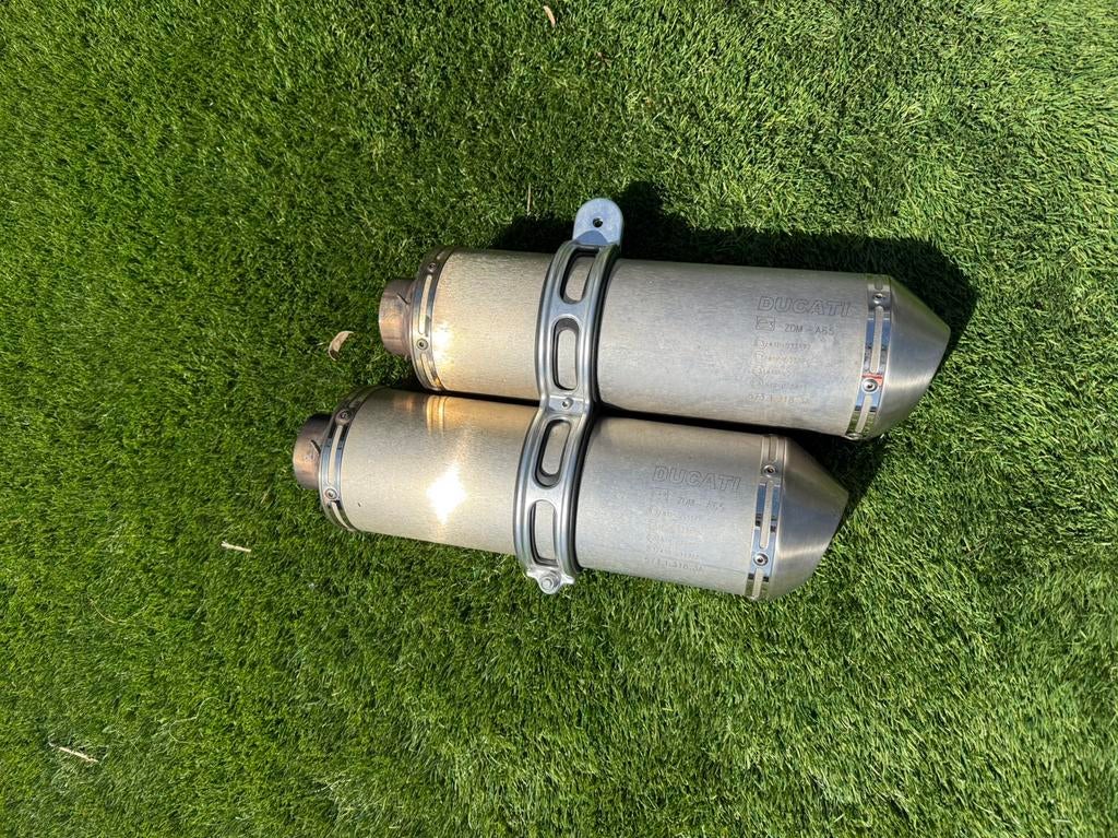 Originele uitlaat met katalysator Ducati Streetfighter 848, Motoren, Onderdelen | Overige, Ophalen of Verzenden, Gebruikt