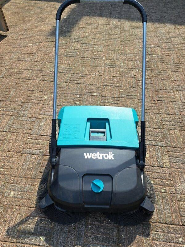 Wetrok veegmachine, Ophalen, Zo goed als nieuw, Overige merken