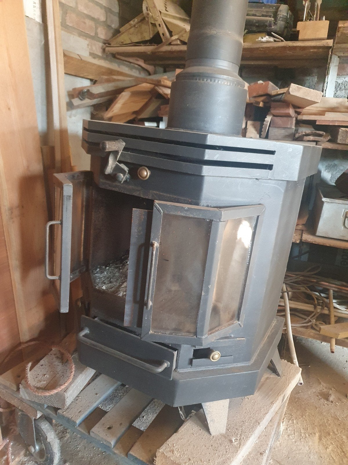Goede werkplaats kachel, Huis en Inrichting, Ophalen, Gebruikt, Hout, Houtkachel