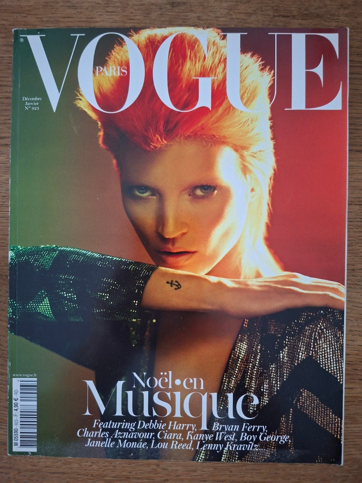 vogue paris issue 2011 kate moss fashion magazine, Verzenden, Zo goed als nieuw, Glossy