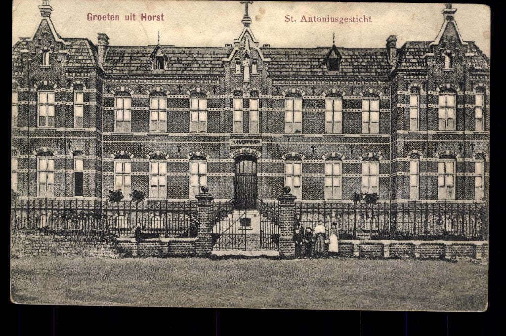 Horst (L.), St. Antoniusgesticht met volk, gelopen 1911., Verzamelen, Verzenden, Voor 1920, Gelopen, Limburg