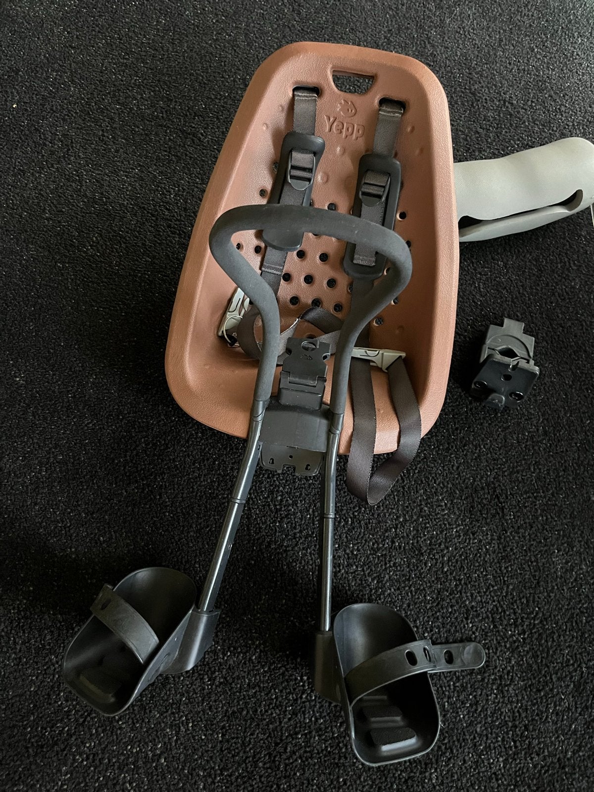 Yepp Mini fietszitje voor, bruin met windscherm, Fietsen en Brommers, Ophalen, Voorzitje, 0 t/m 13 kg, Gebruikt