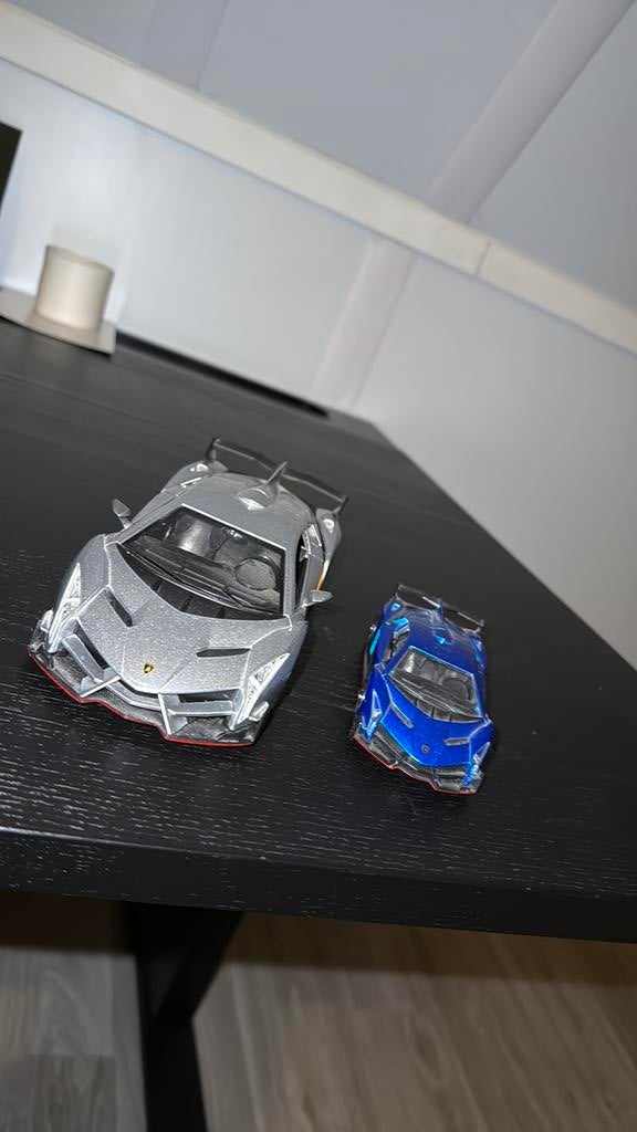 Lamborghini Veneno modelauto zilver en blauw, Auto, Groter dan 1:32, Zo goed als nieuw, Ophalen