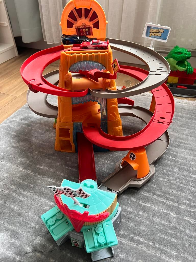 Disney Cars garage, Ophalen, Zo goed als nieuw, Handmatig, Overige merken
