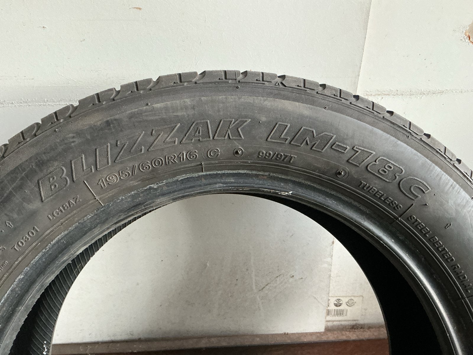 Bridgestone Blizzak LM-78C Winterbanden 195/60R16 C, Auto-onderdelen, Ophalen, 16 inch, Winterbanden, Band(en)