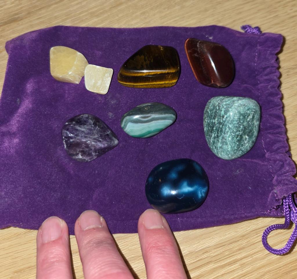 Zakje met knuffelstenen trommelstenen mineralen, Ophalen of Verzenden, Mineraal