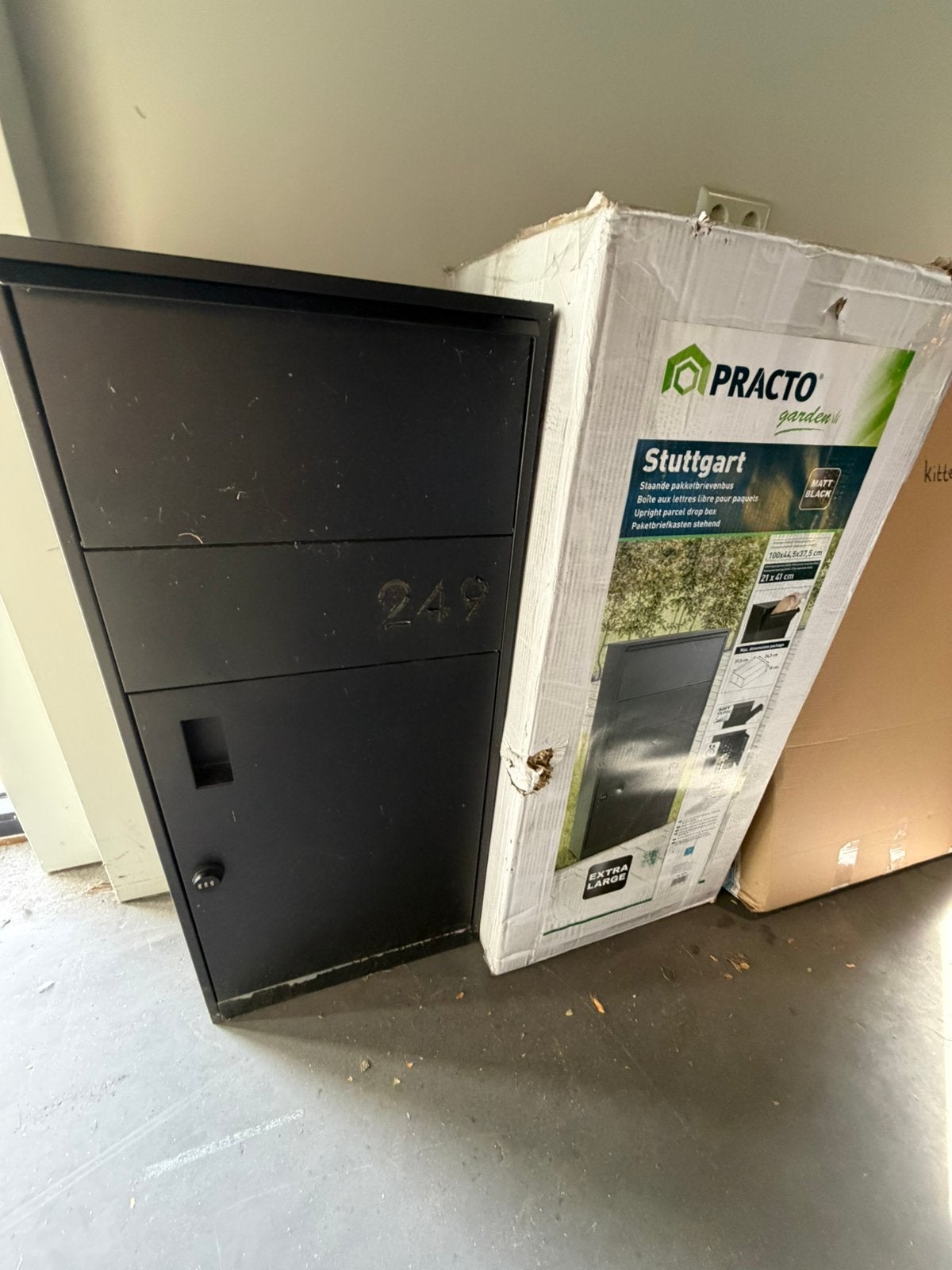 Praxto Stuttfart pakketbrievenbus zwart, Ophalen, Zo goed als nieuw