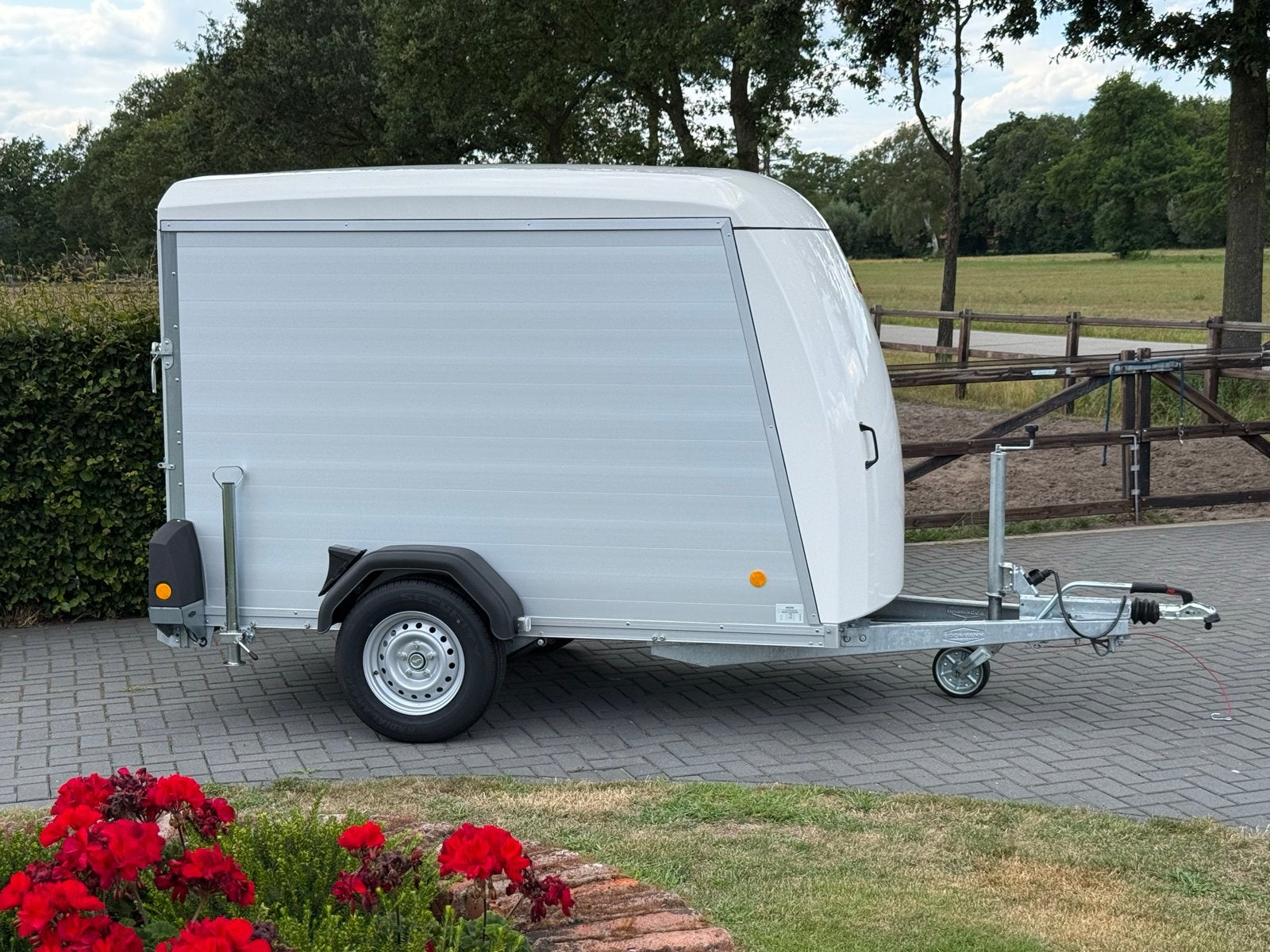 Bockmann KT-F2513/135 Gesloten Luxe Aanhanger BJ 2024