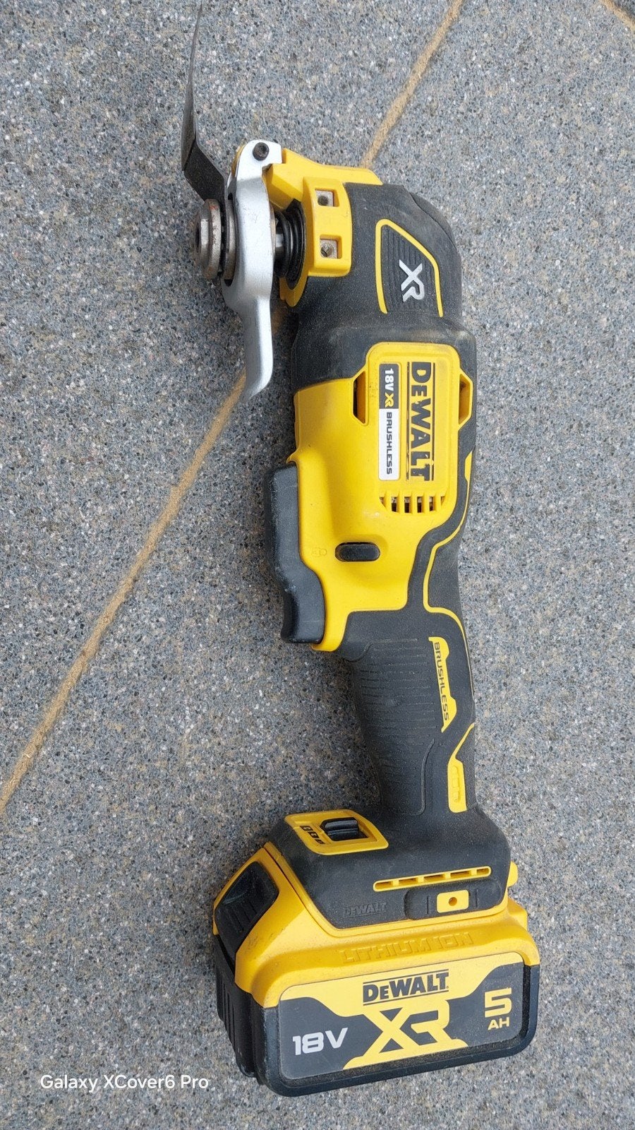 DeWalt XR 18V Brushless Multitool met 5Ah accu, Ophalen of Verzenden