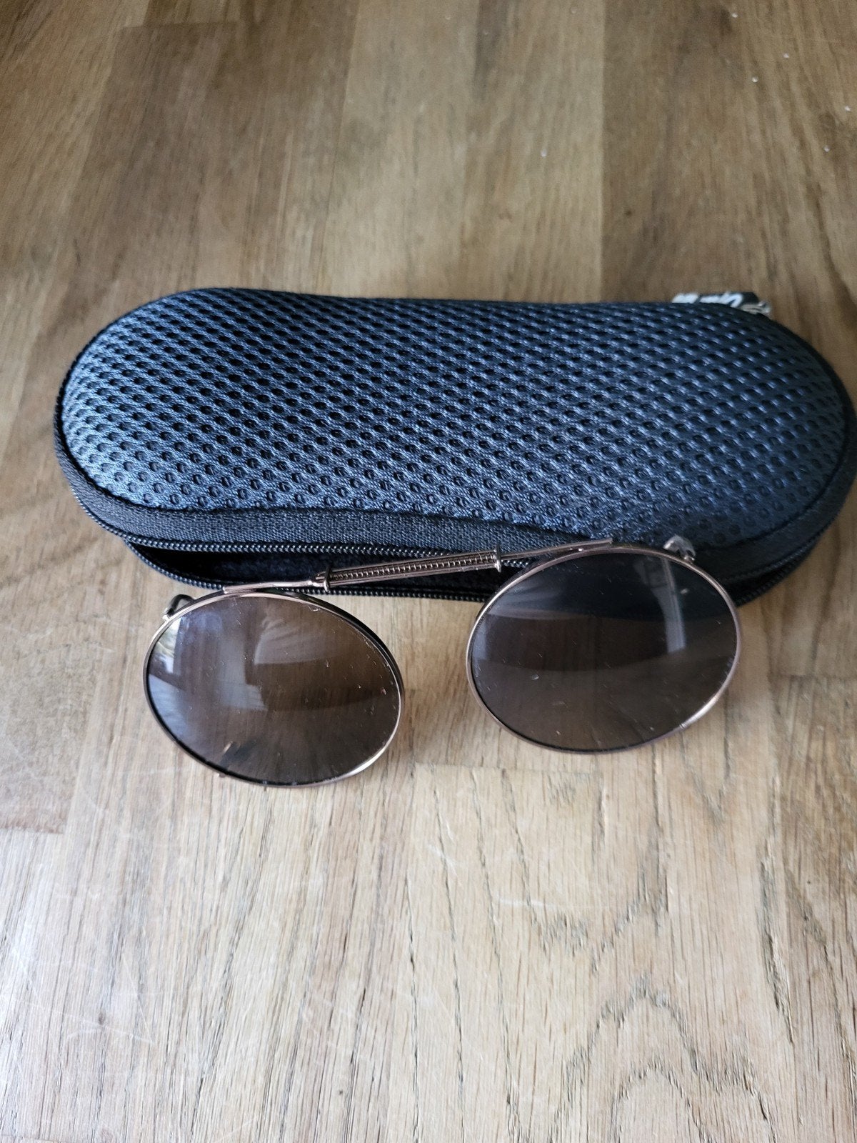 TE KOOP OVERZET ZONNEBRIL, Ophalen of Verzenden, Zo goed als nieuw, Overige merken