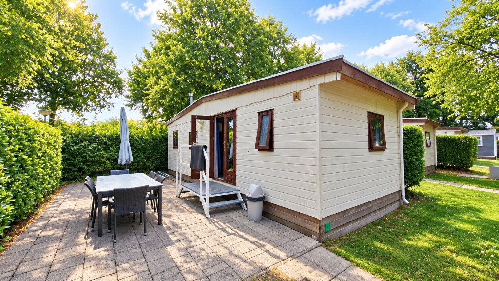 PARTIJ 3 CHALETS MET 3 SLAAPKAMERS TE KOOP, Tot en met 6