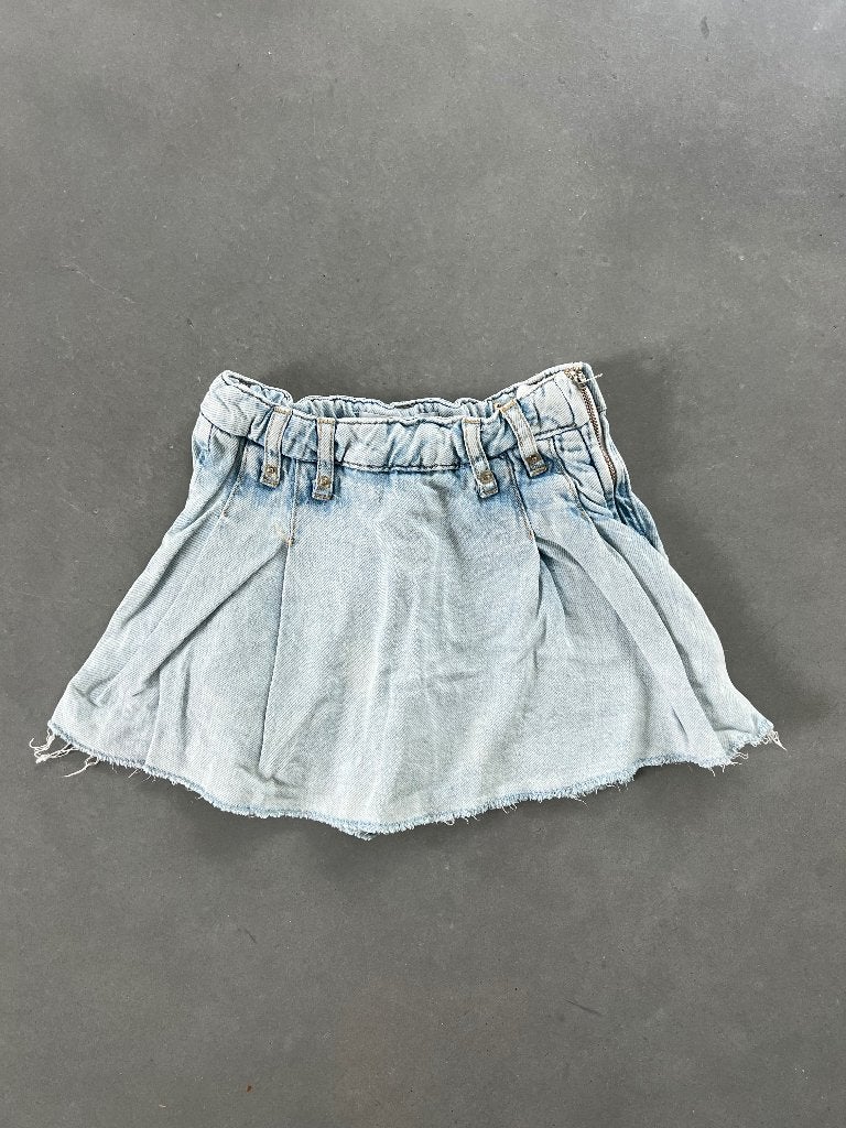zara wripped jeansskort [nieuwstaat!], Broek, Meisje, Ophalen of Verzenden, Zo goed als nieuw