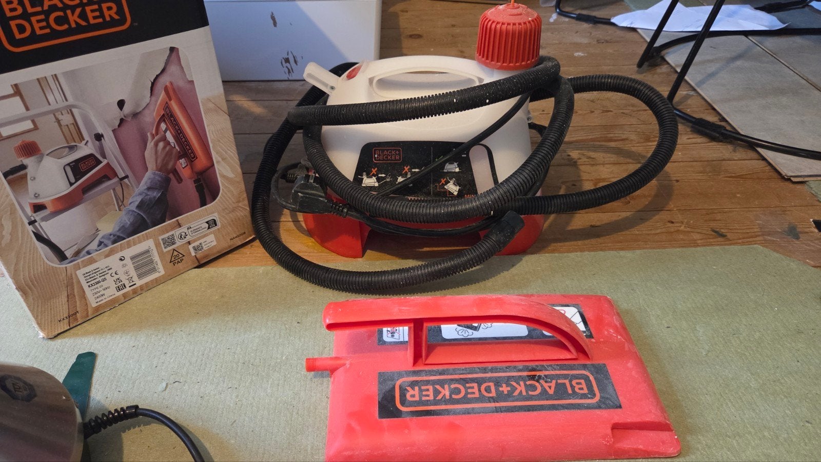 Black+Decker 2400W Stoom Behangafstomer - Zo goed als nieuw, Doe-het-zelf en Verbouw, Ophalen, Zo goed als nieuw, Overige typen