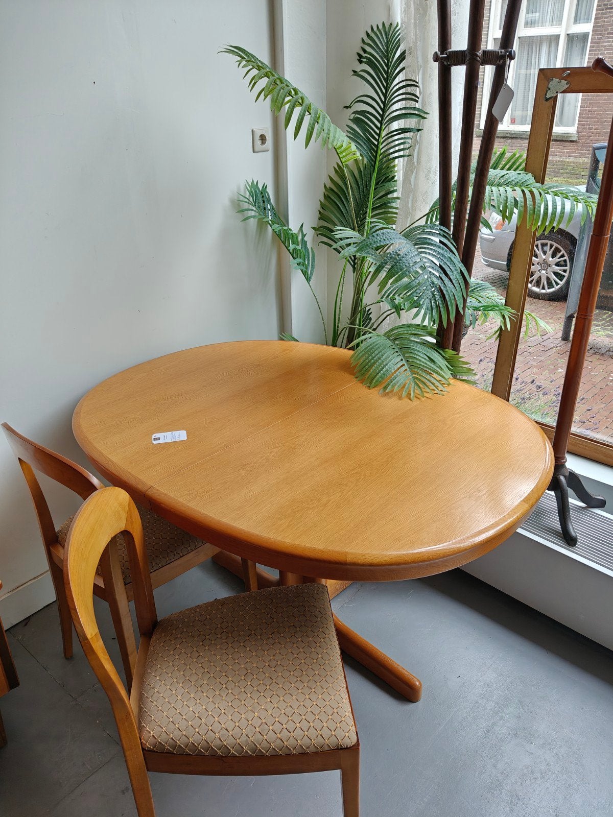 Lubke uitschuifbare eettafel ovaal, Ophalen