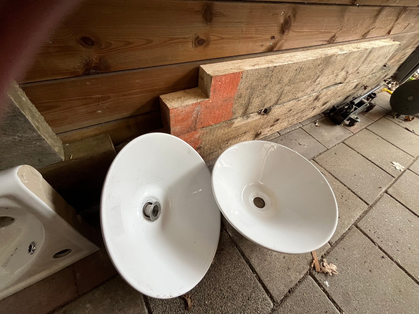 Ronde wasbakken 2x, Ophalen, Zo goed als nieuw, Wastafel